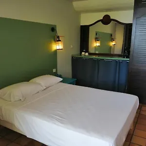 https://carambole-254-baie-du-galion.comcaribbean.com