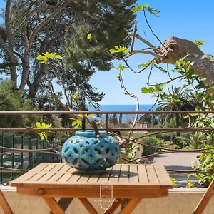 https://beau-t3-vue-mer-carqueiranne.fr-provencehotel.com